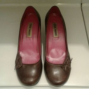 Steve Madden Brown Pumps